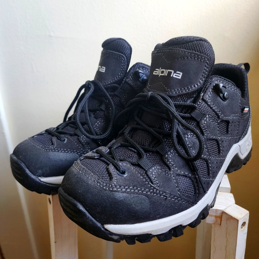 Alpina Simbia Low hiking boot size 9 / eu 42